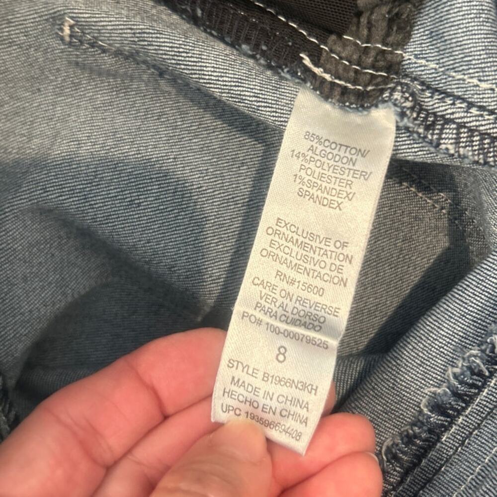 DEMOCRACY NWOT Ab-Solution Mid-Rise Distressed Raw Hem Flare Jeans 8 Med Rinse - Picture 5 of 9
